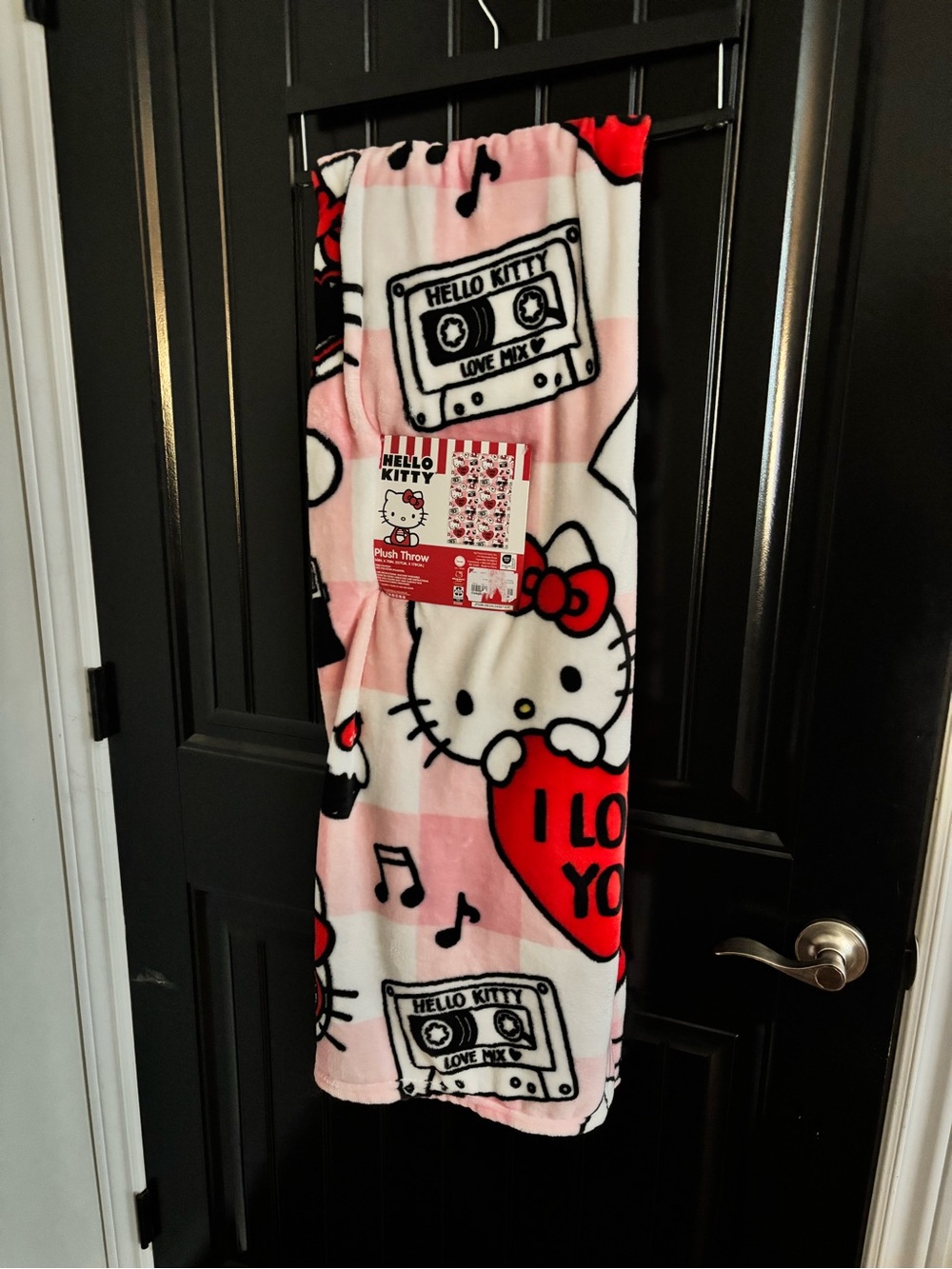 Hello Kitty Love You Plush Blanket